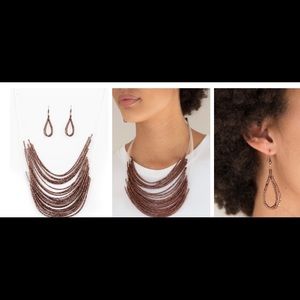 Necklace w/matching earrings